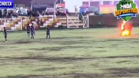 FUERTES IMÁGENES: Un rayo mata a un futbolista peruano en la cancha