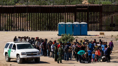 Estiman cuánto caerá el PIB de EE.UU. si Trump deporta a mexicanos