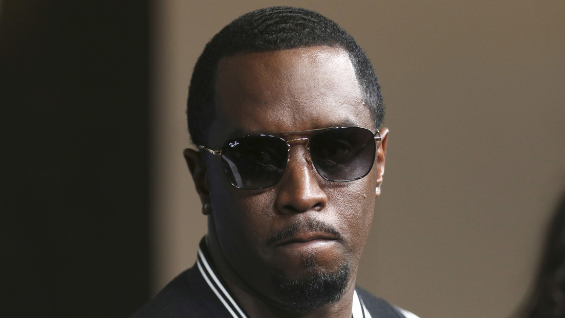 Acusan a P. Diddy de colgar a una mujer del balcón de un 17.º piso