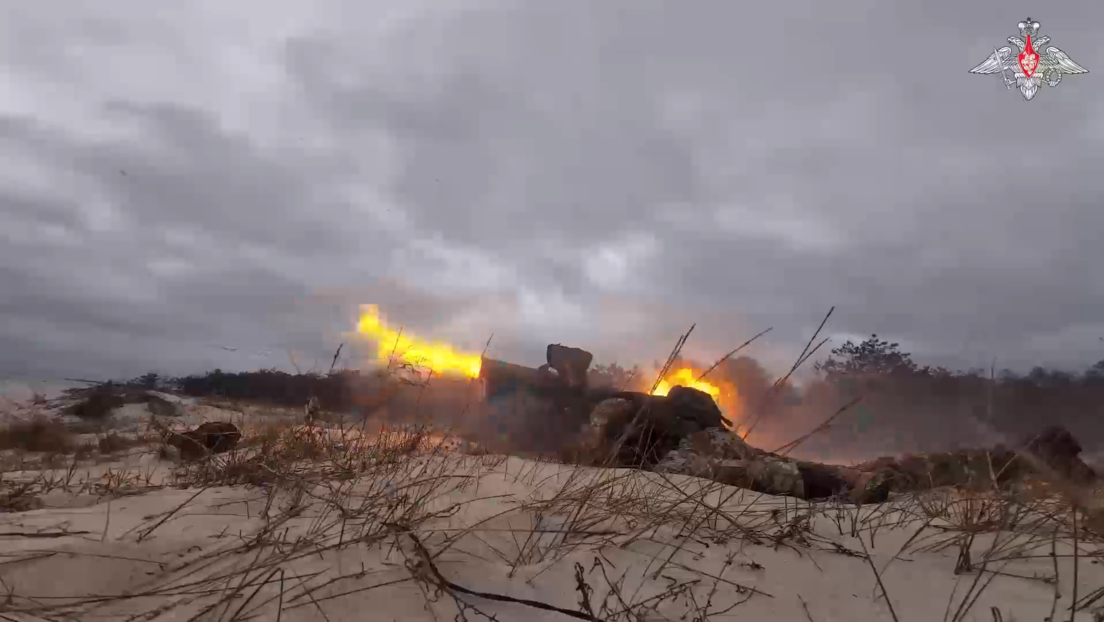 VIDEO: Soldados rusos destruyen un centro de control de drones ucranianos con un misil guiado