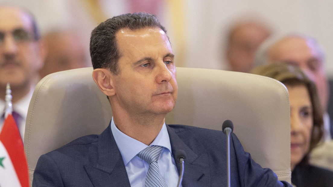 Bloomberg: Al Assad trata de mejorar los lazos con EE.UU. en plena escalada en Siria