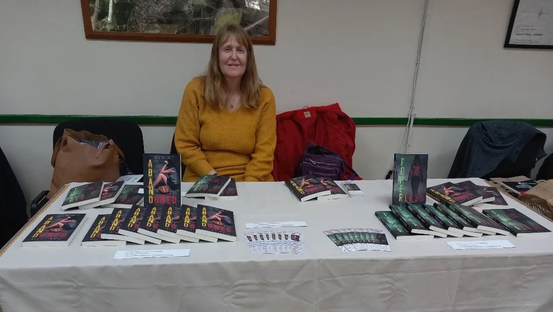 De vender dos libros a ser 'top seller': cómo un tuit ayudó a una aspirante a escritora