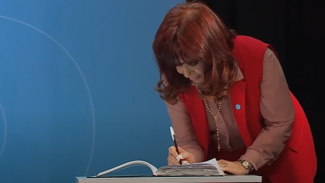 Cristina Fernández de Kirchner asume la presidencia del Partido Justicialista