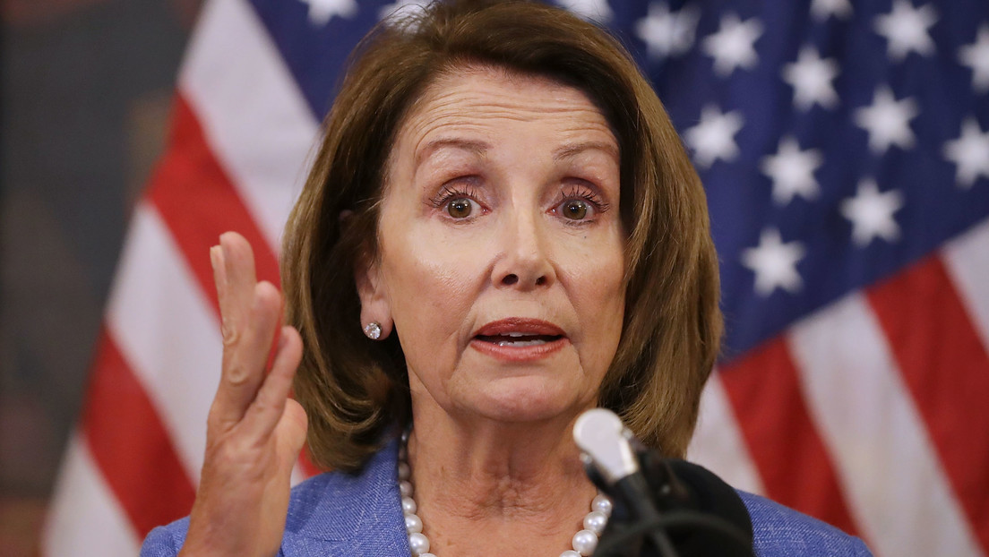 Nancy Pelosi sufre una fractura de cadera al caer en Luxemburgo