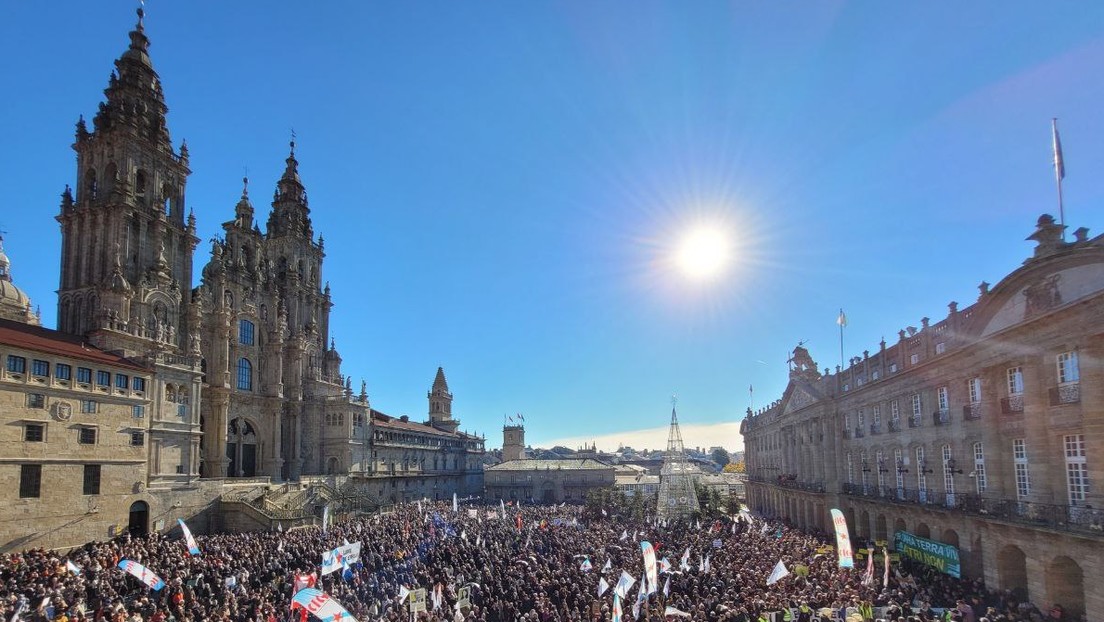  Altri non , el grito de guerra contra una megafábrica que desborda el corazón de Galicia