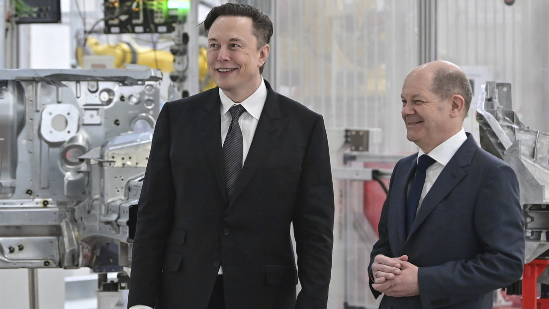 "Estúpido incompetente": Musk pide la dimisión de Scholz