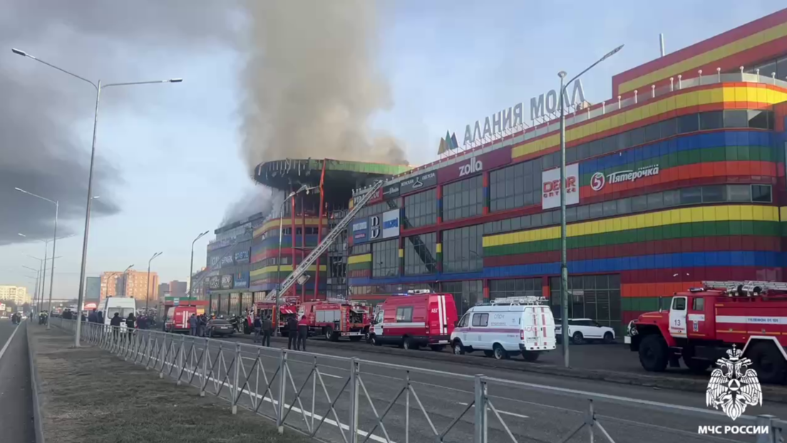 La caída de un dron ucraniano provocó la explosión en el centro comercial en el sur de Rusia