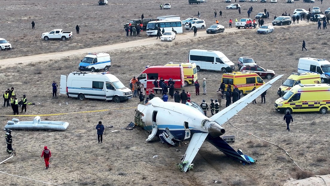 Al menos 32 personas sobrevivieron a la catástrofe aérea en Kazajistán