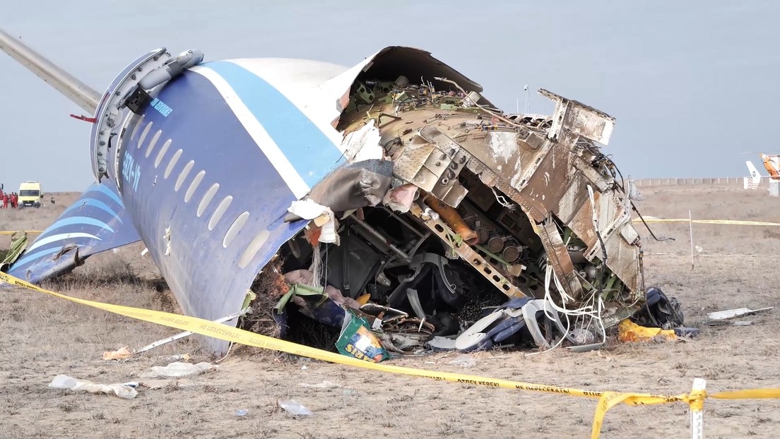 Putin y Alíev mantienen una conversación telefónica sobre el accidente del avión azerbaiyano