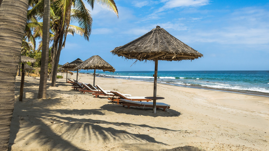 Desaparece una playa de Perú: oleaje anómalo arrasa un balneario turístico