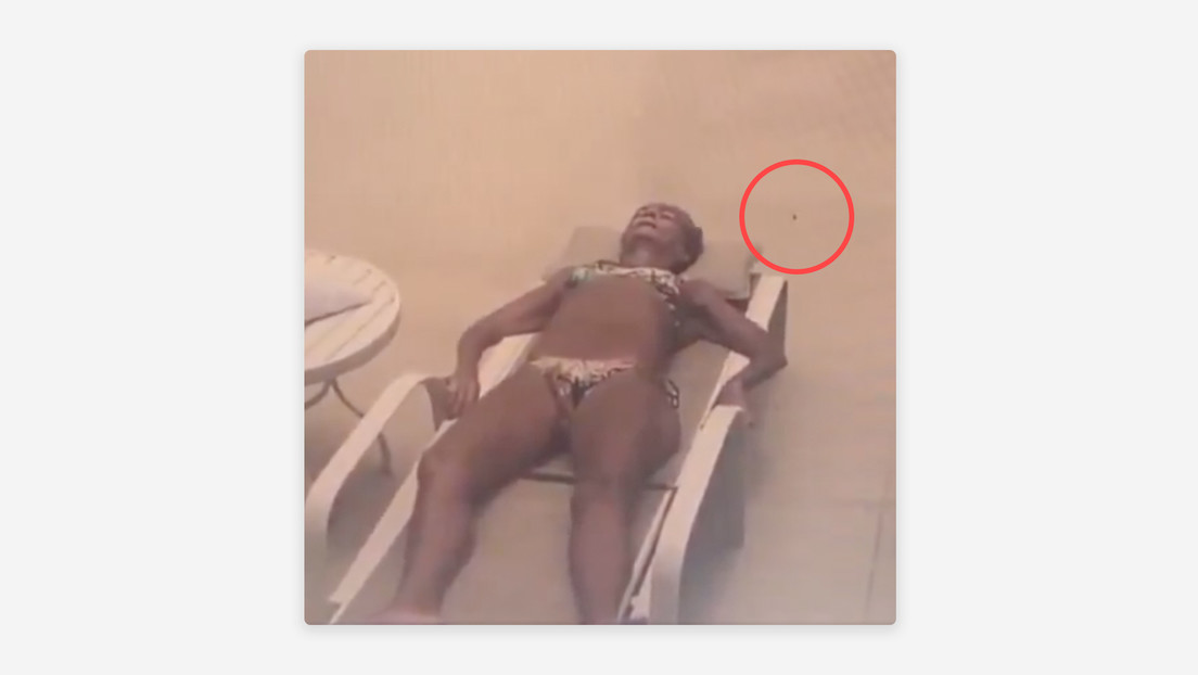 Una bala perdida roza la cabeza de una mujer que tomaba el sol en una piscina en Brasil (VIDEO)