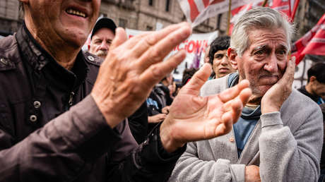 Arzobispo argentino tilda de "eutanasia encubierta" las políticas contra jubilados