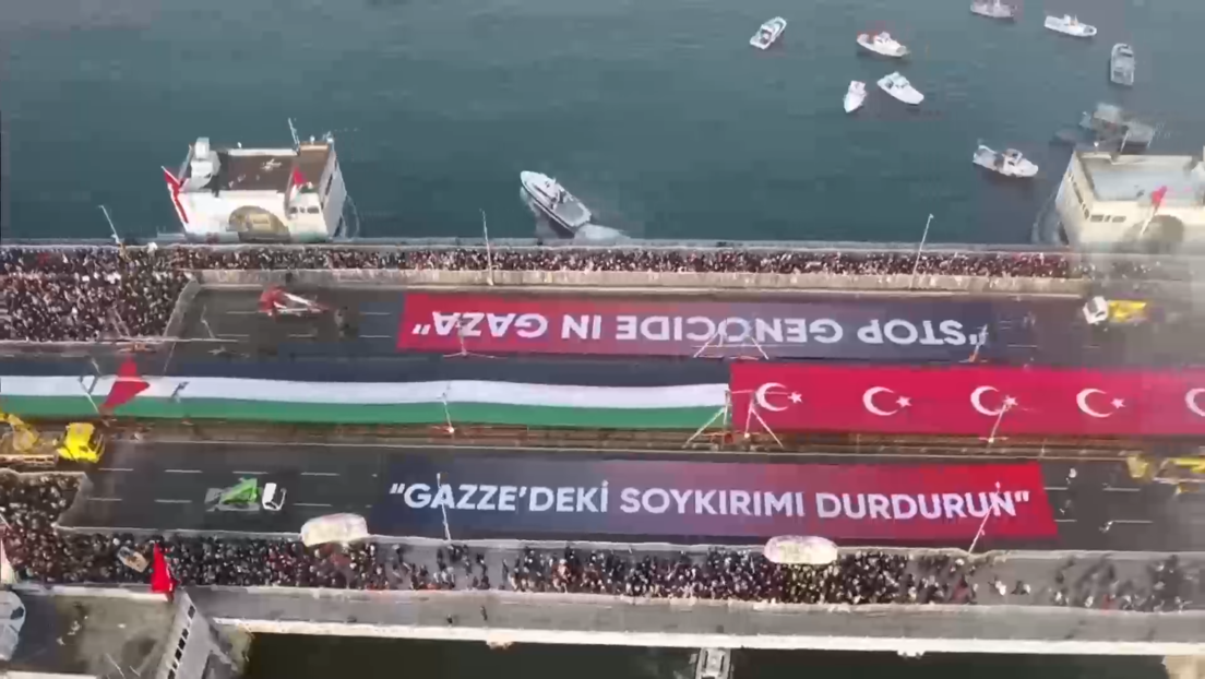 "No me atarían el corazón": Clamor masivo en Estambul contra la agresión de Israel en Gaza