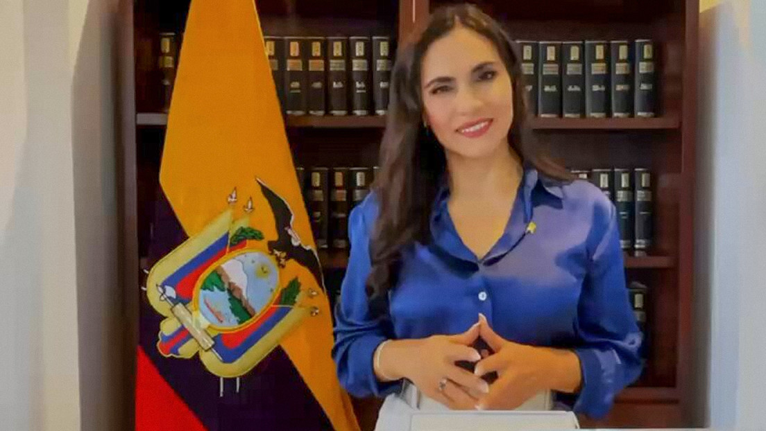 Verónica Abad: "Asumiré la Presidencia constitucional de la República del Ecuador"