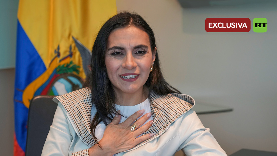 Verónica Abad en exclusiva a RT: ¿Por qué tenemos que supervisar la paz en otro país, cuando en Ecuador ya hay "una guerra"?