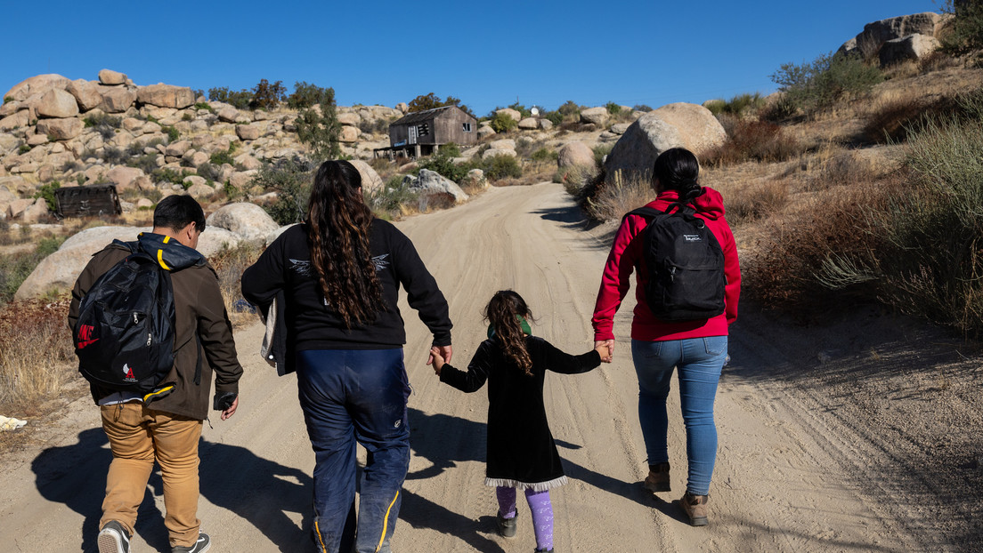 NYP: Trump alista una dura medida que afecta a hijos de migrantes sin papeles en EE.UU.