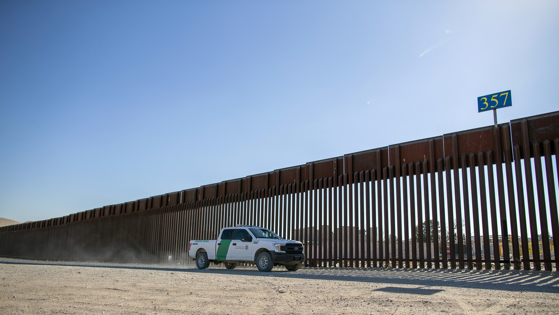 Trump ordena repatriar a extranjeros que participen en una "invasión" a través de la frontera sur