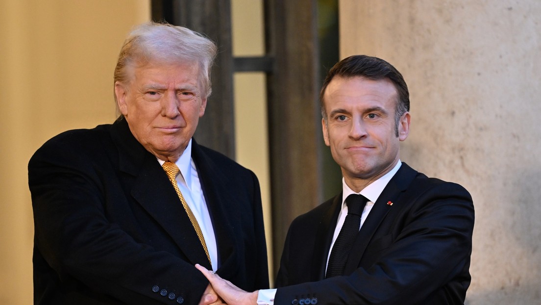 Macron: Europa debe responder a la "descarga eléctrica" de Trump