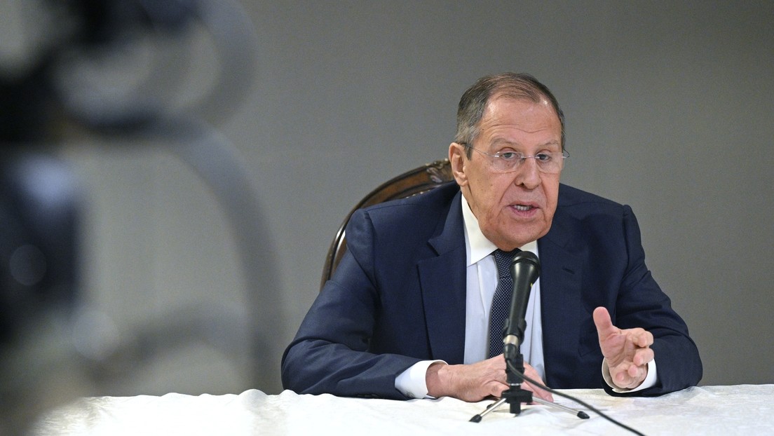 Lavrov: Kiev absorbe cientos de miles de millones de dólares que podrían gastarse para el desarrollo en el mundo