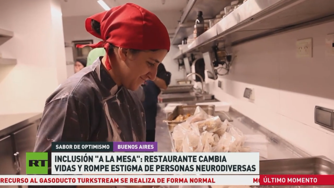 Inclusión "a la mesa": restaurante en Argentina cambia vidas y rompe estigmas de personas neurodivergentes