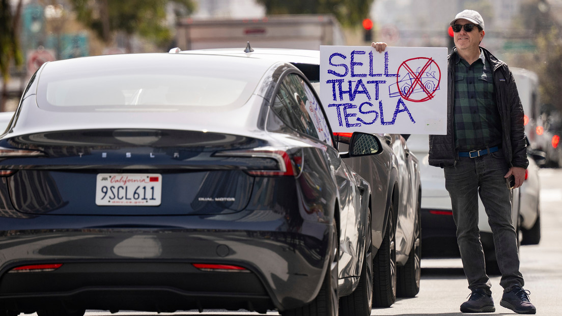 Actos vandálicos y protestas contra Tesla en medio de rechazo a Musk