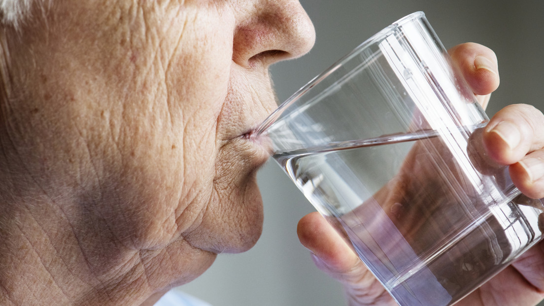 Hombre muere en un hospital de una rara intoxicación tras beber demasiada agua