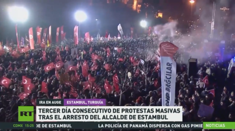 Tercer día consecutivo de protestas masivas en Turquía tras el arresto del alcalde de Estambul