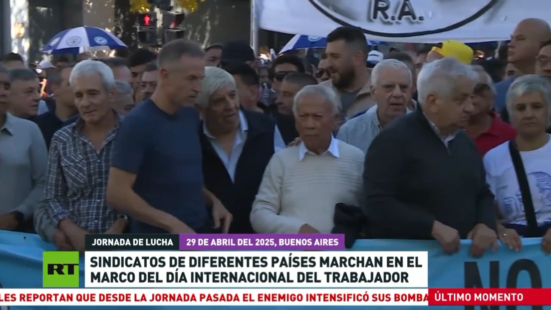 Sindicatos de diferentes países marchan durante el Día Internacional del Trabajo