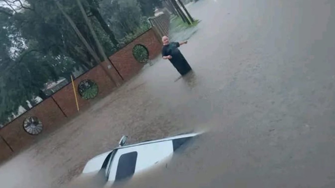 VIDEOS: Lluvias torrenciales dejan bajo el agua a varias localidades de Argentina