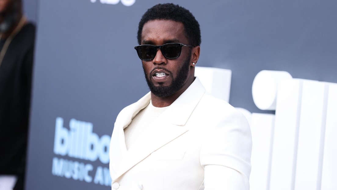 Ex asistente personal de P. Diddy lo acusa de manoseos, sexo oral forzado y violación