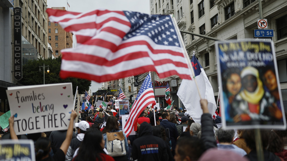 Trump puede revocar el estatus legal a 500.000 inmigrantes