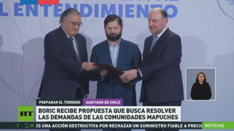 Boric recibe propuesta que busca resolver las demandas de las comunidades mapuches
