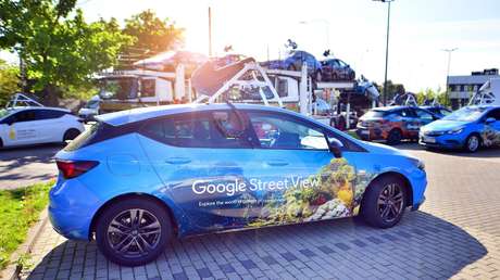 "Atrae huracanes": el insólito ataque a pedradas contra un auto de Google Maps