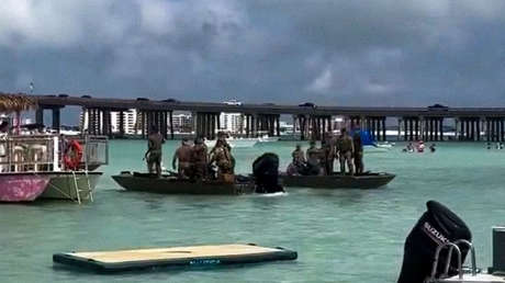 VIDEO: Soldados de EE.UU. disparan balas de fogueo en una playa concurrida