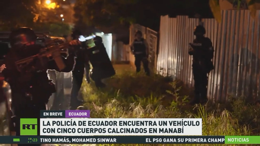 La Policía de Ecuador encuentra un vehículo con cinco cuerpos calcinados en Manabí 