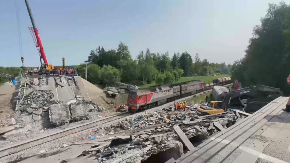 VIDEO: Reanudan el tráfico ferroviario tras la voladura de un puente en Rusia