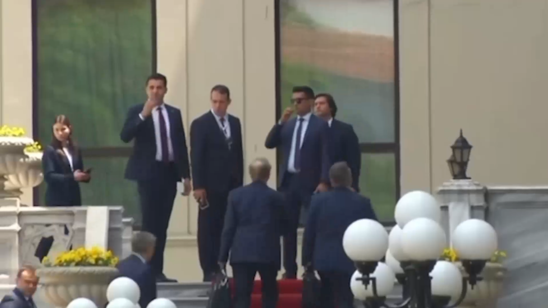 La delegación rusa llega al lugar de las negociaciones en Estambul