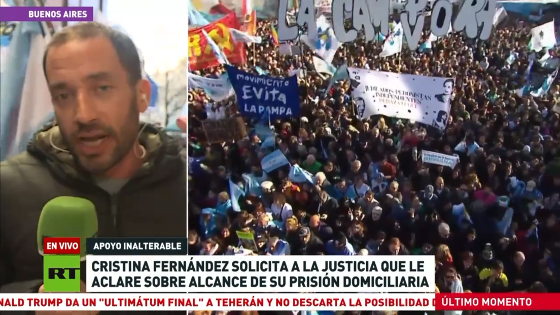 Realizan masiva marcha para denunciar la proscripción política contra Cristina Fernández