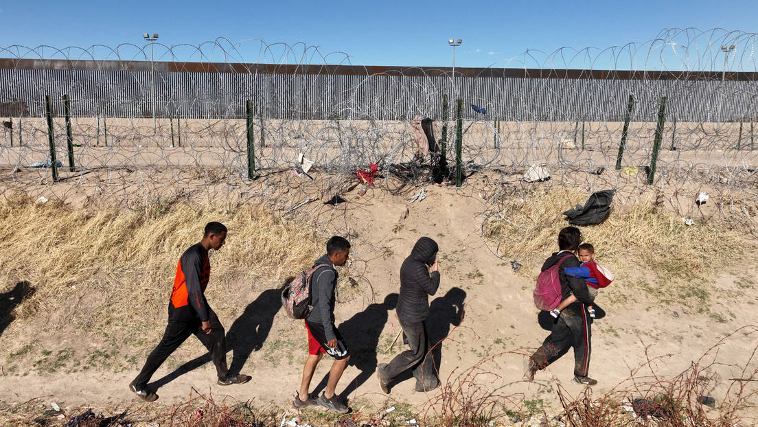 Corte Suprema de EE.UU. autoriza la deportación exprés de migrantes a terceros países