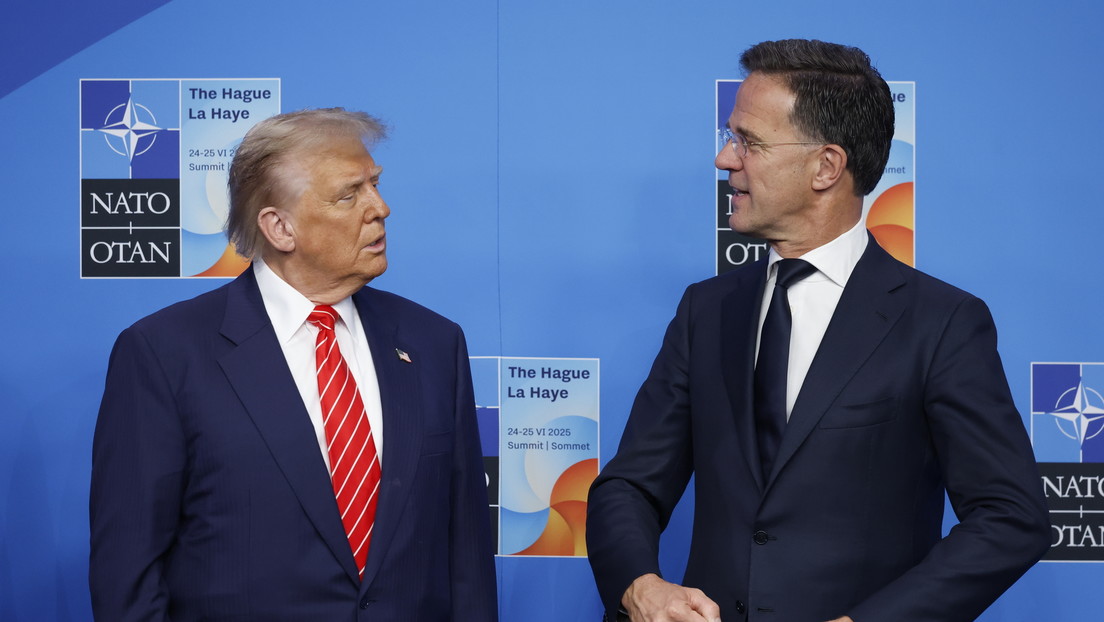"Merece todos los elogios": Jefe de la OTAN no considera humillante el lenguaje adulador hacia Trump