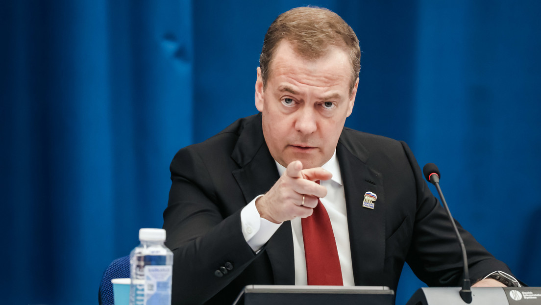Medvédev sugiere a quién castigará el nuevo tribunal antirruso