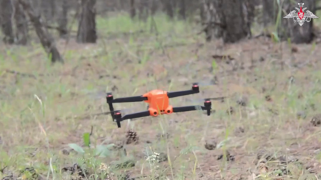 VIDEO: Operadores de drones rusos desmantelan una trinchera enemiga