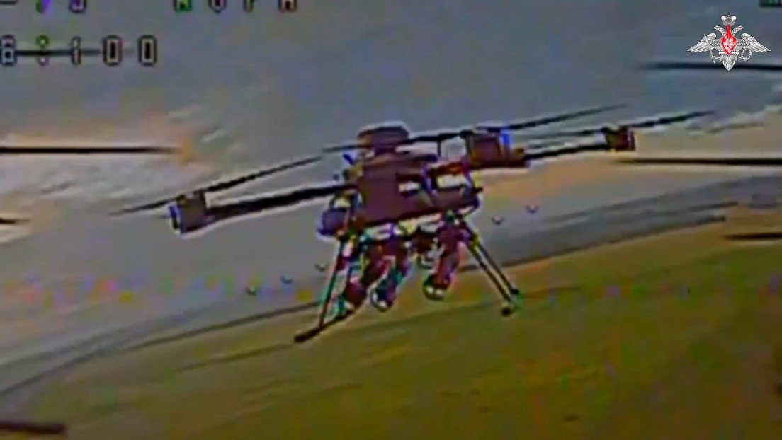 VIDEO: Drones rusos 'cazan' drones de ataque ucranianos y terminales satélitales