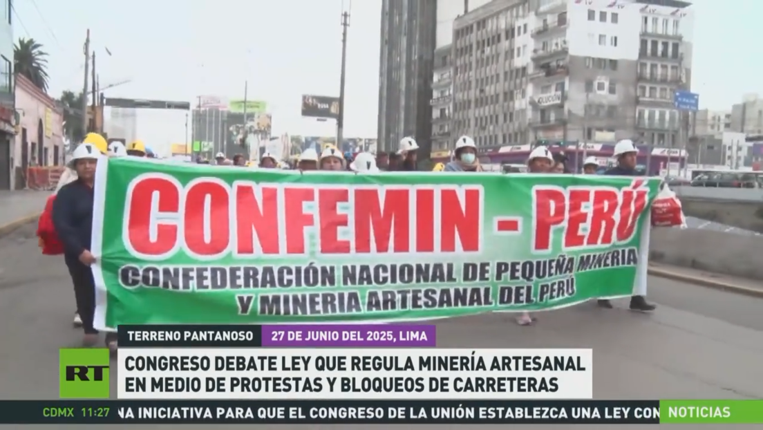 Congreso peruano debate ley que regula minería artesanal en medio de protestas y bloqueos de carreteras
