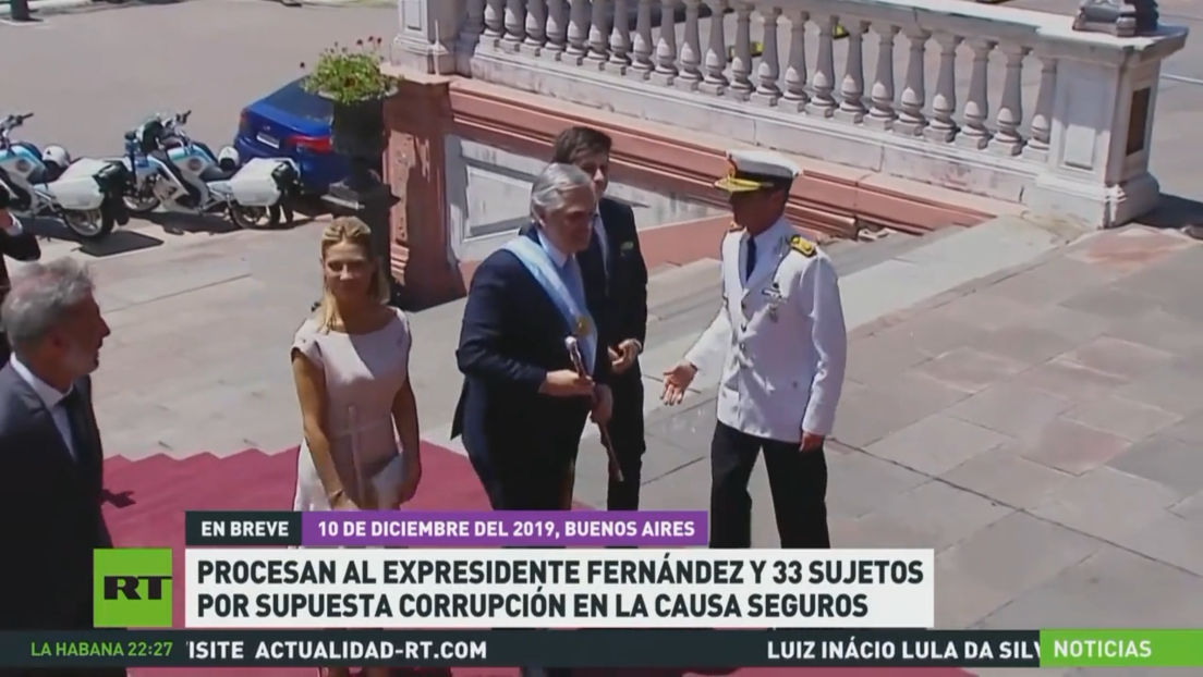 Procesan a expresidente argentino y otros 33 sujetos por supuesta corrupción en la causa seguros