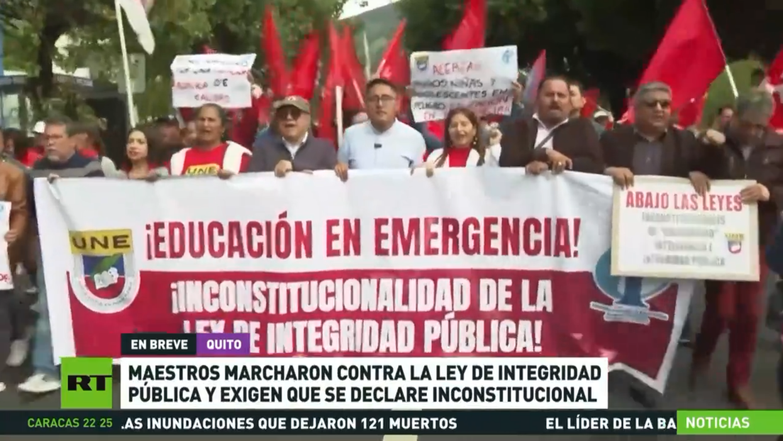 Maestros marchan en Ecuador contra la Ley de Integridad Pública y exigen que se declare inconstitucional