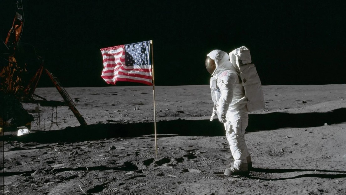 ¿A quién le pertenece la Luna?