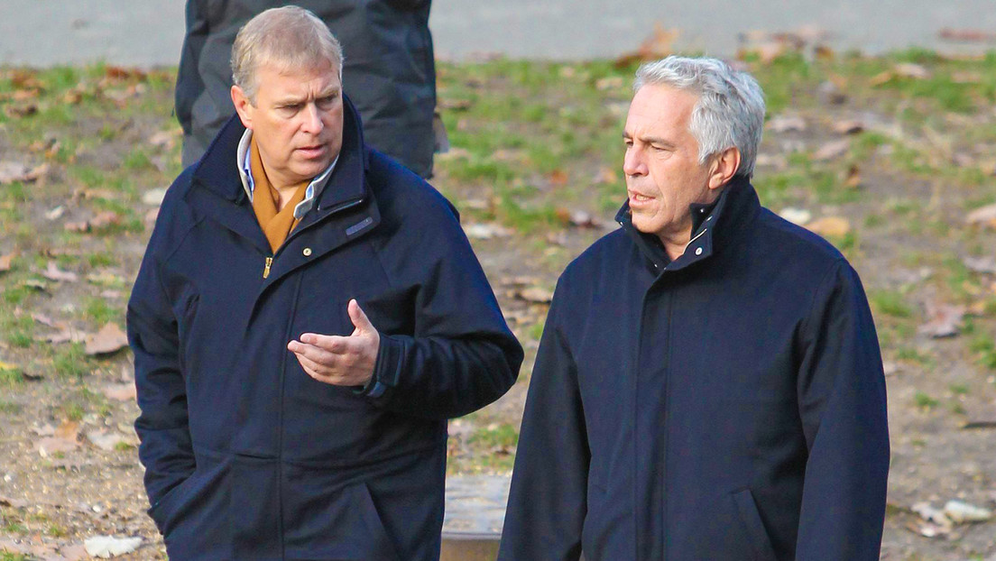 Salen a la luz nuevos detalles sobre la relación del príncipe Andrés con Epstein