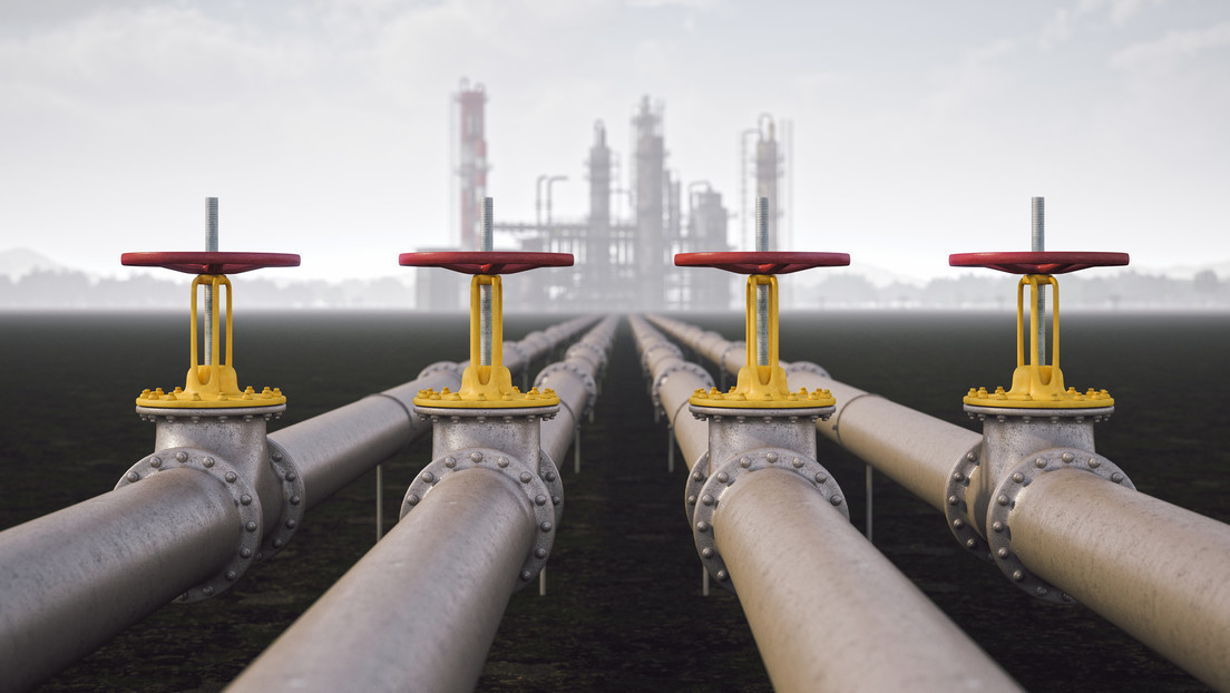 Reuters: Es poco probable que Trump imponga aranceles del 100 % a quienes compren petróleo ruso