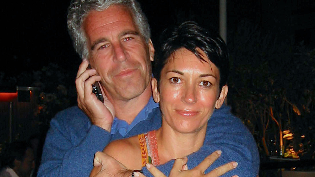 "Sería un gran servicio": la esperanza de Mike Johnson sobre la cómplice de Epstein